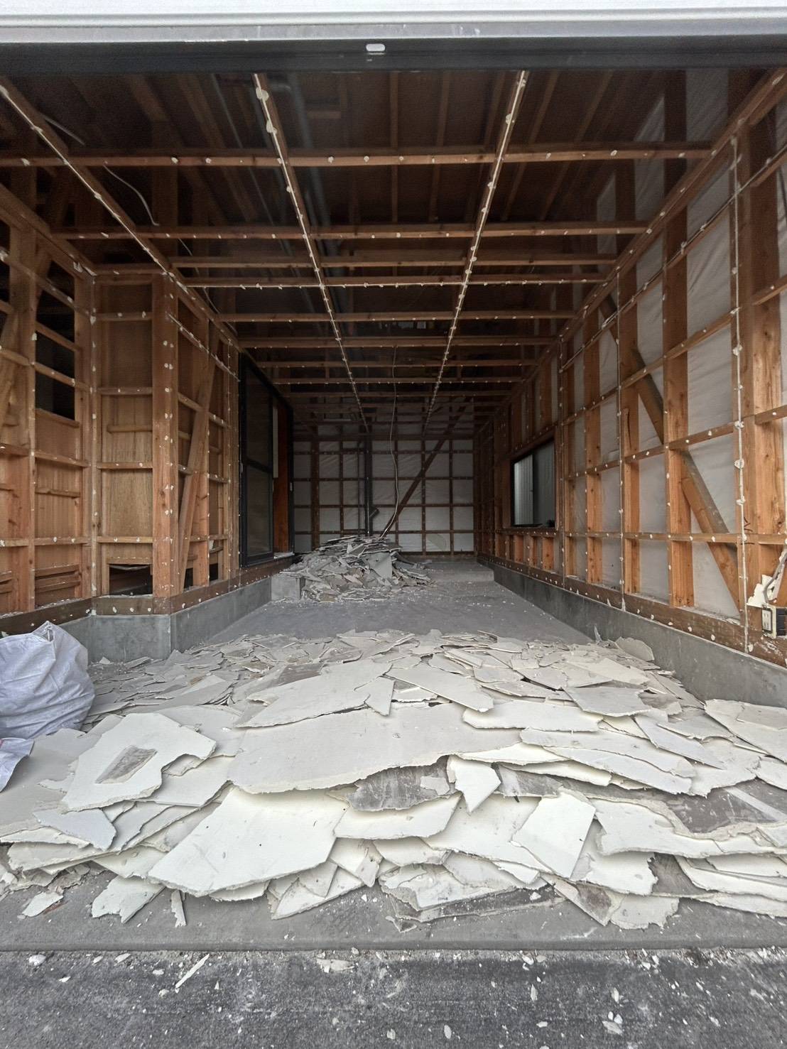 解体作業中の状況